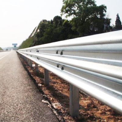 怎樣對(duì)交通護(hù)欄進(jìn)行合理的規(guī)劃呢？